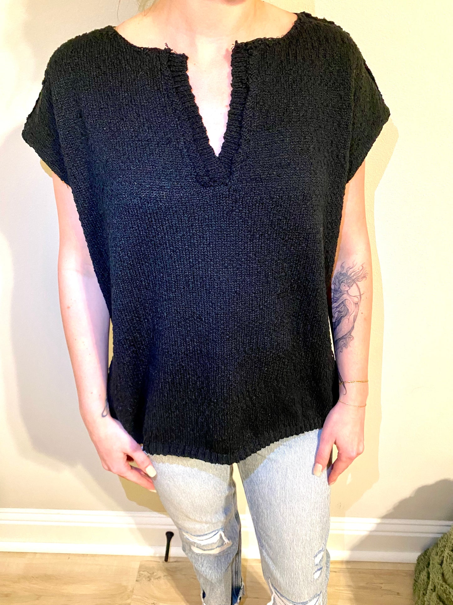 THE AVERY TOP